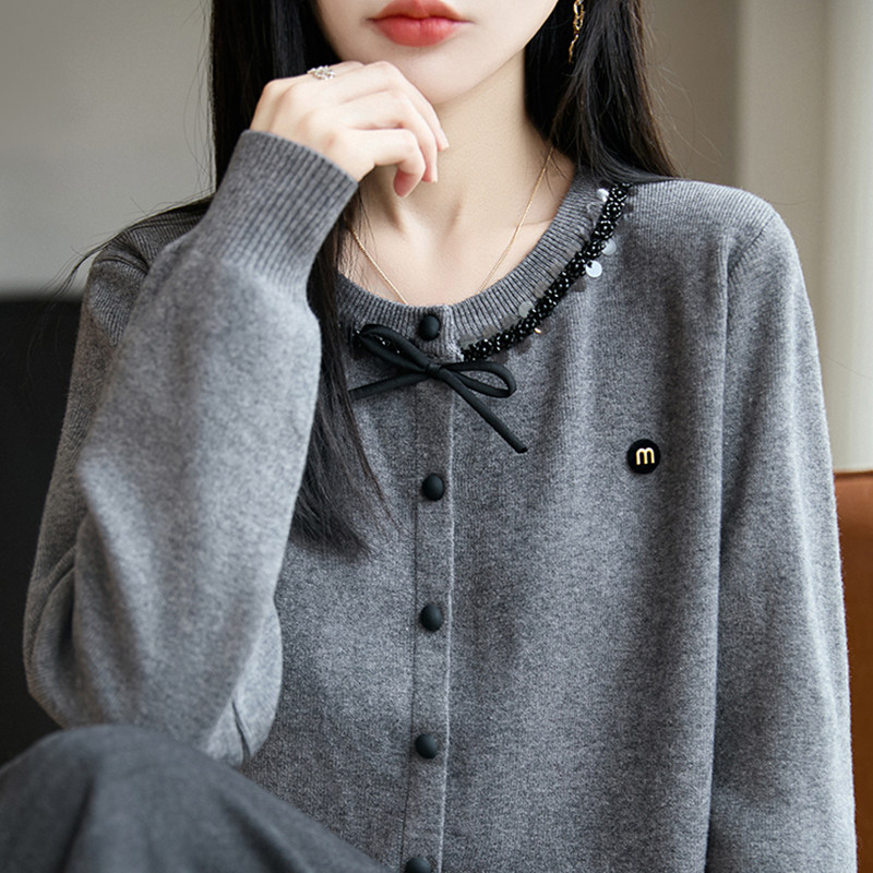 早秋时尚灰色针织开衫外套女新款春秋外搭洋气大码女装上衣
