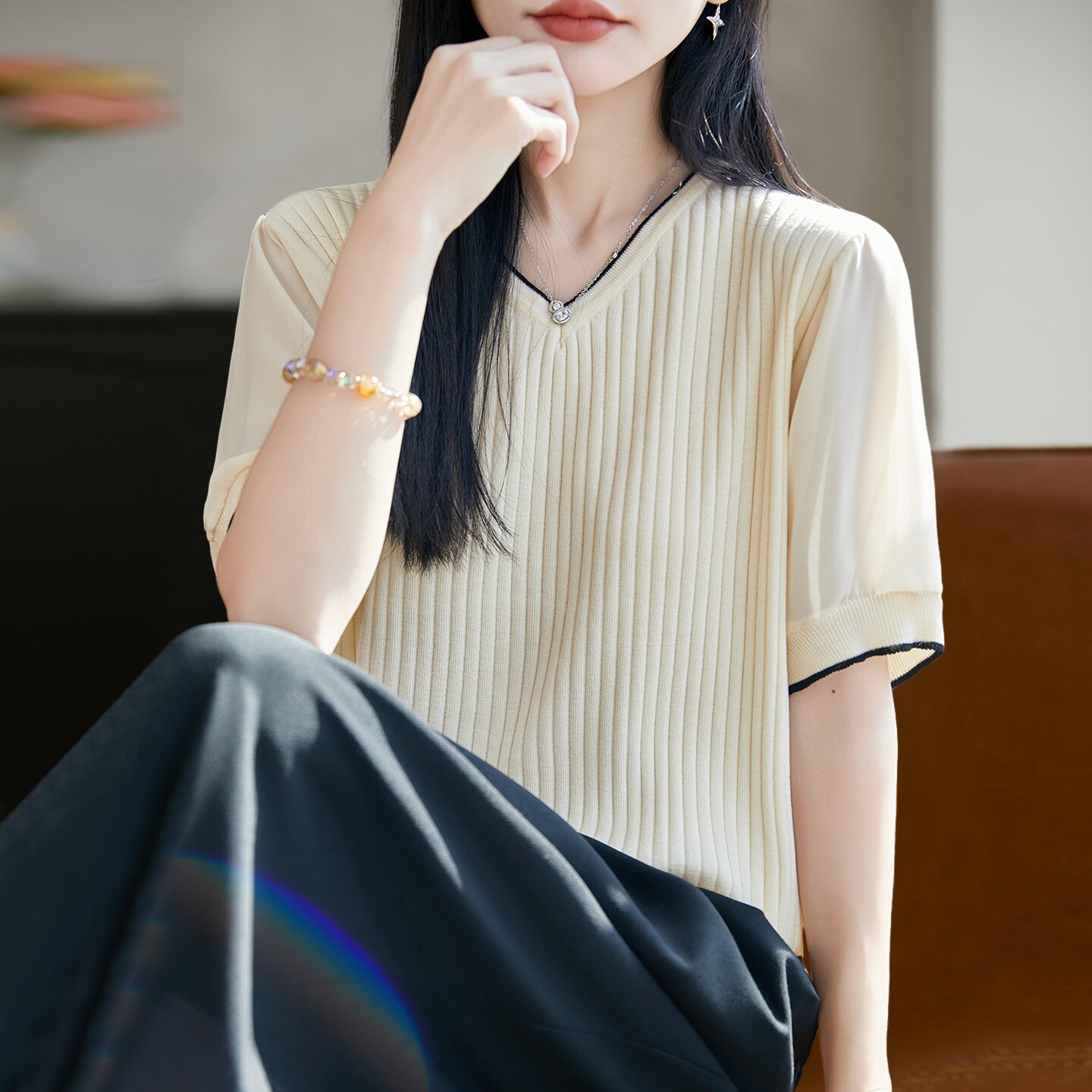 拉夏贝尔 V领纱袖针织短袖t恤女夏季薄款冰丝针织衫大码女装上衣