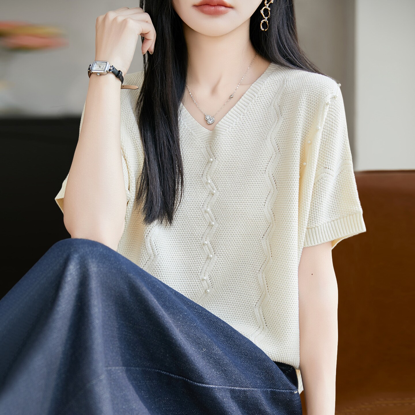 拉夏贝尔 V领钉珠针织短袖t恤女夏季薄款冰丝针织衫大码女装上衣