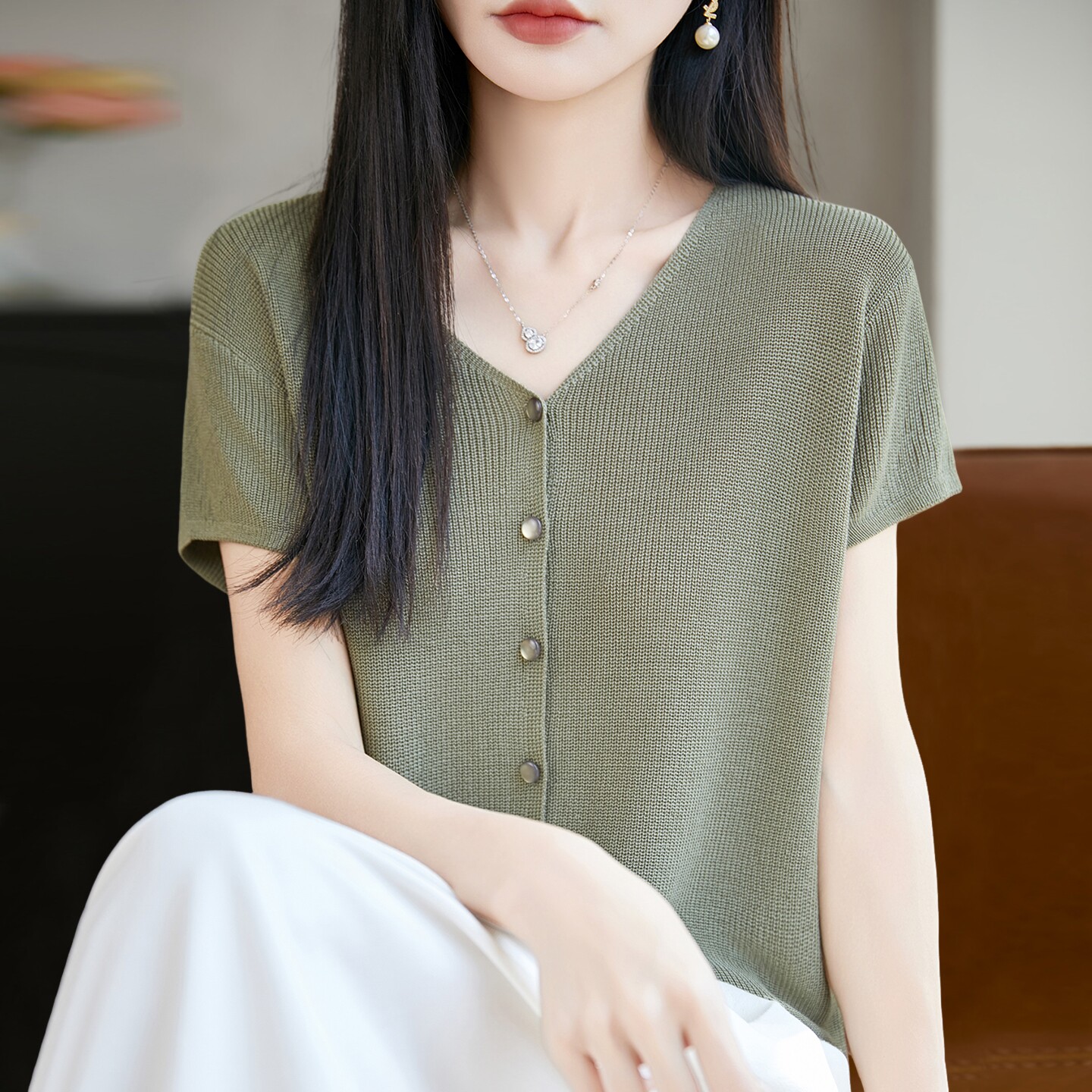 V领纯色针织短袖t恤女夏季薄款冰丝针织衫大码女装上衣