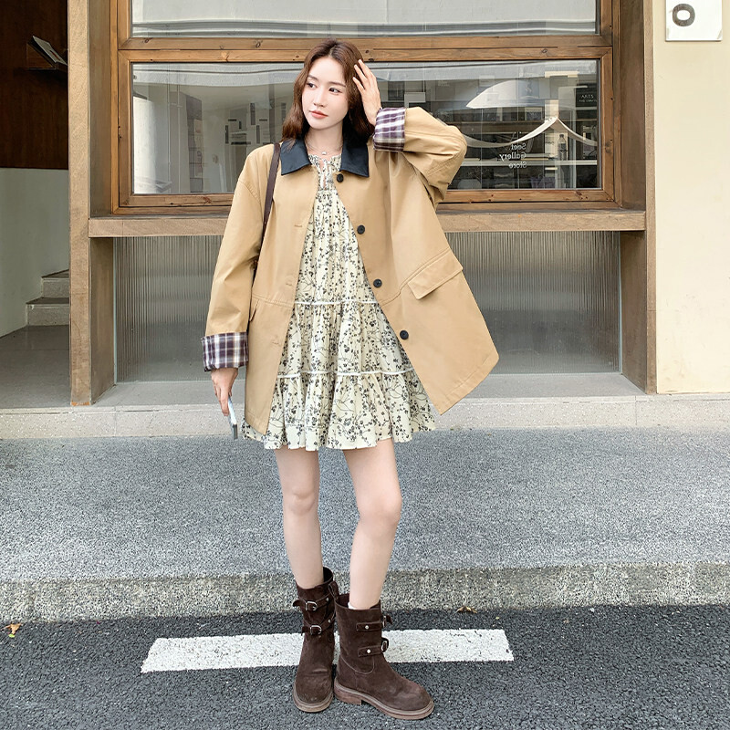 早秋卡其色拼皮领风衣外套女宽松格纹袖口夹克中长款风衣外套