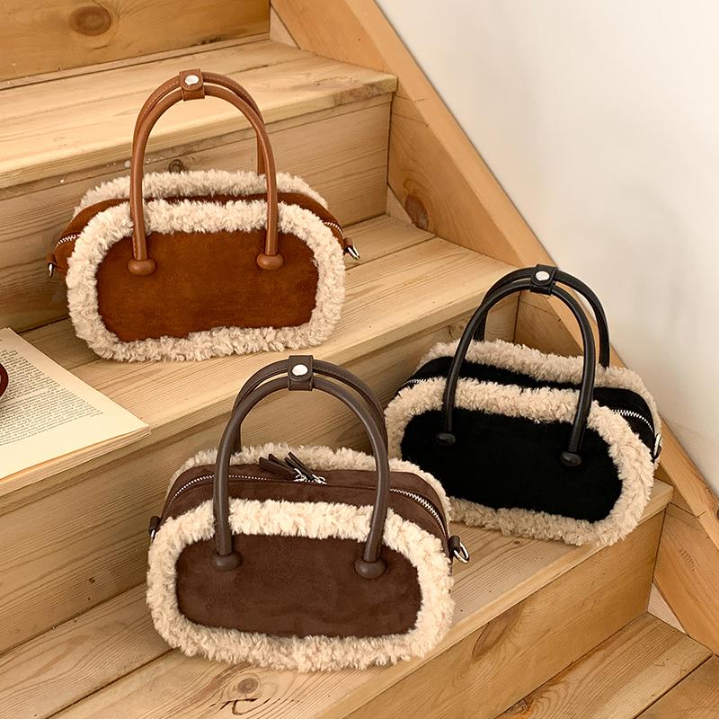 小众麂皮绒拼接大容量保龄球包女