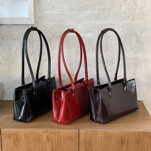 小众设计单肩包韩版潮人手提软皮