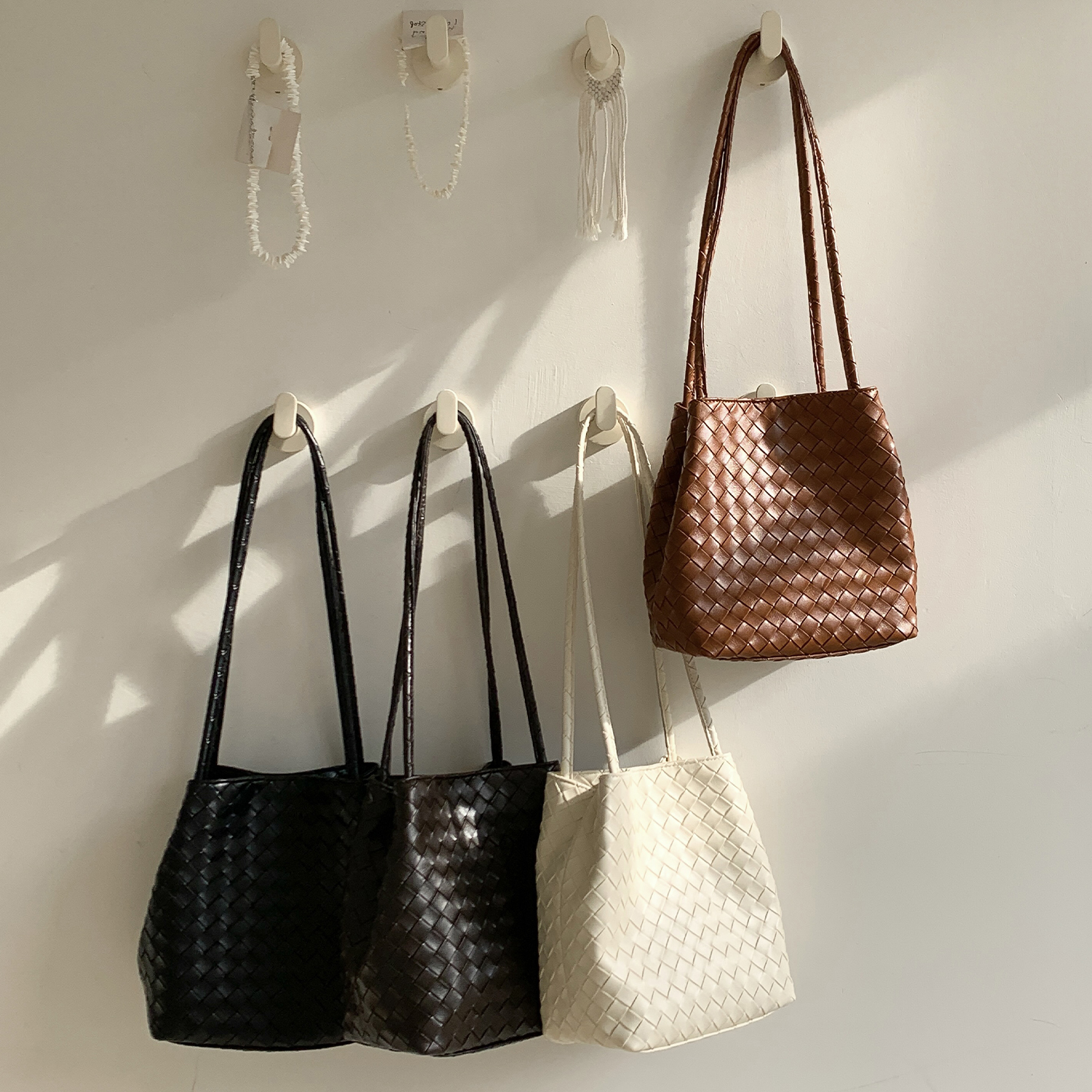 2025新款小众设计编织款单肩包女