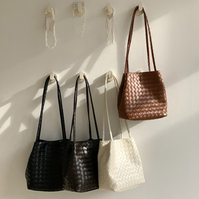 2025新款小众设计编织款单肩包女