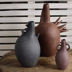 简约艺术花瓶摆件原创手工莫兰迪色陶艺高级感花器民宿侘寂风酒店
