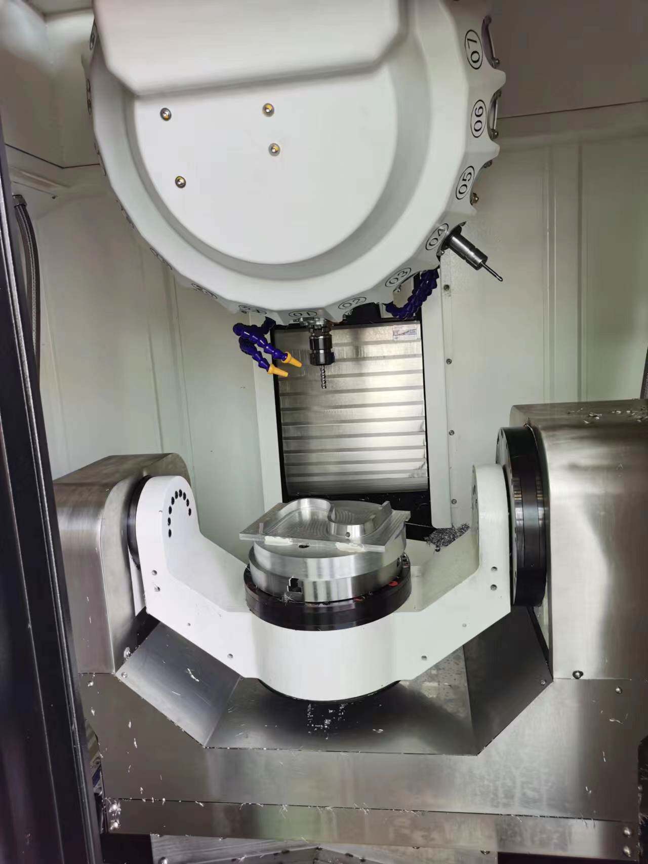 加工中心五轴机,五轴机床,摇篮五轴机床五联动刀尖跟随