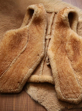 北欧复古传奇 人与自然大师皮毛一体马甲