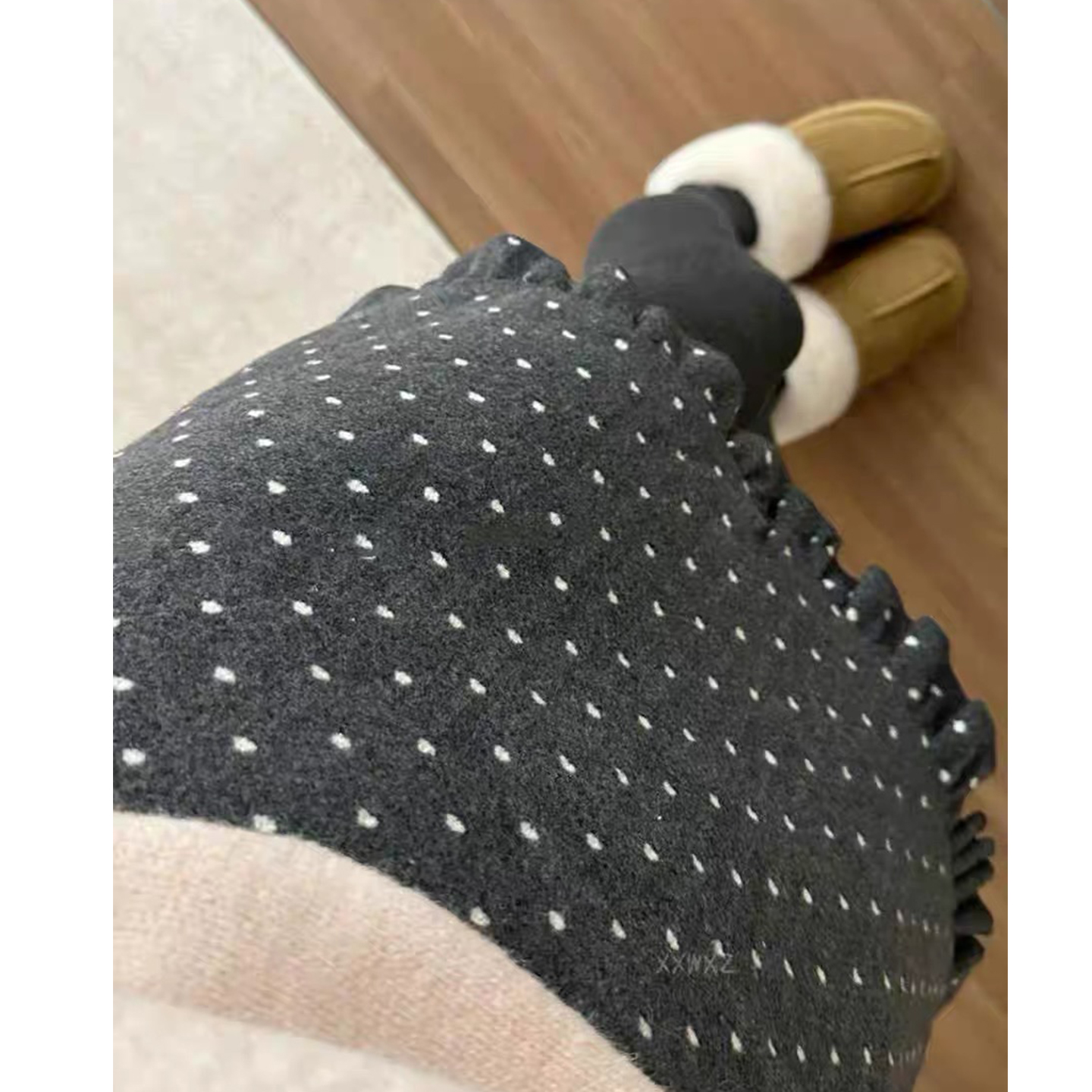 秋冬毛呢波点半身裙女韩版松紧腰木耳边拼接A字包臀短裙2025新款