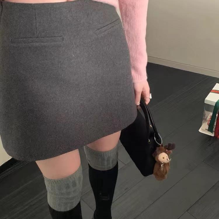 深灰色毛呢短裙冬装大码