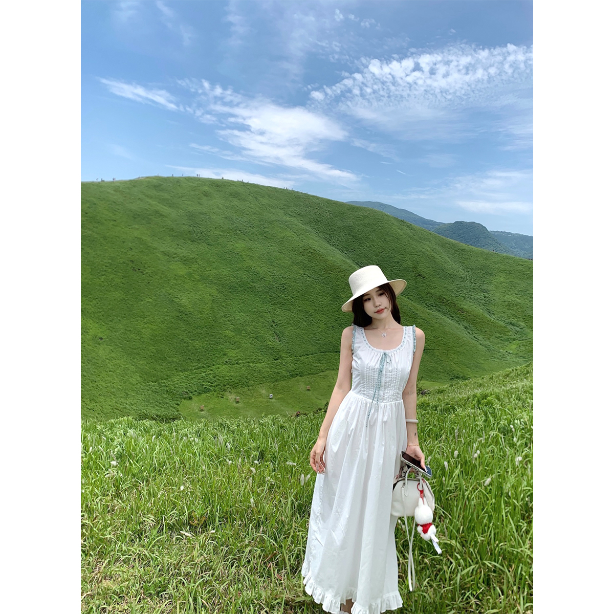 DUCHUNZI伊豆蕾丝抽绳连衣裙