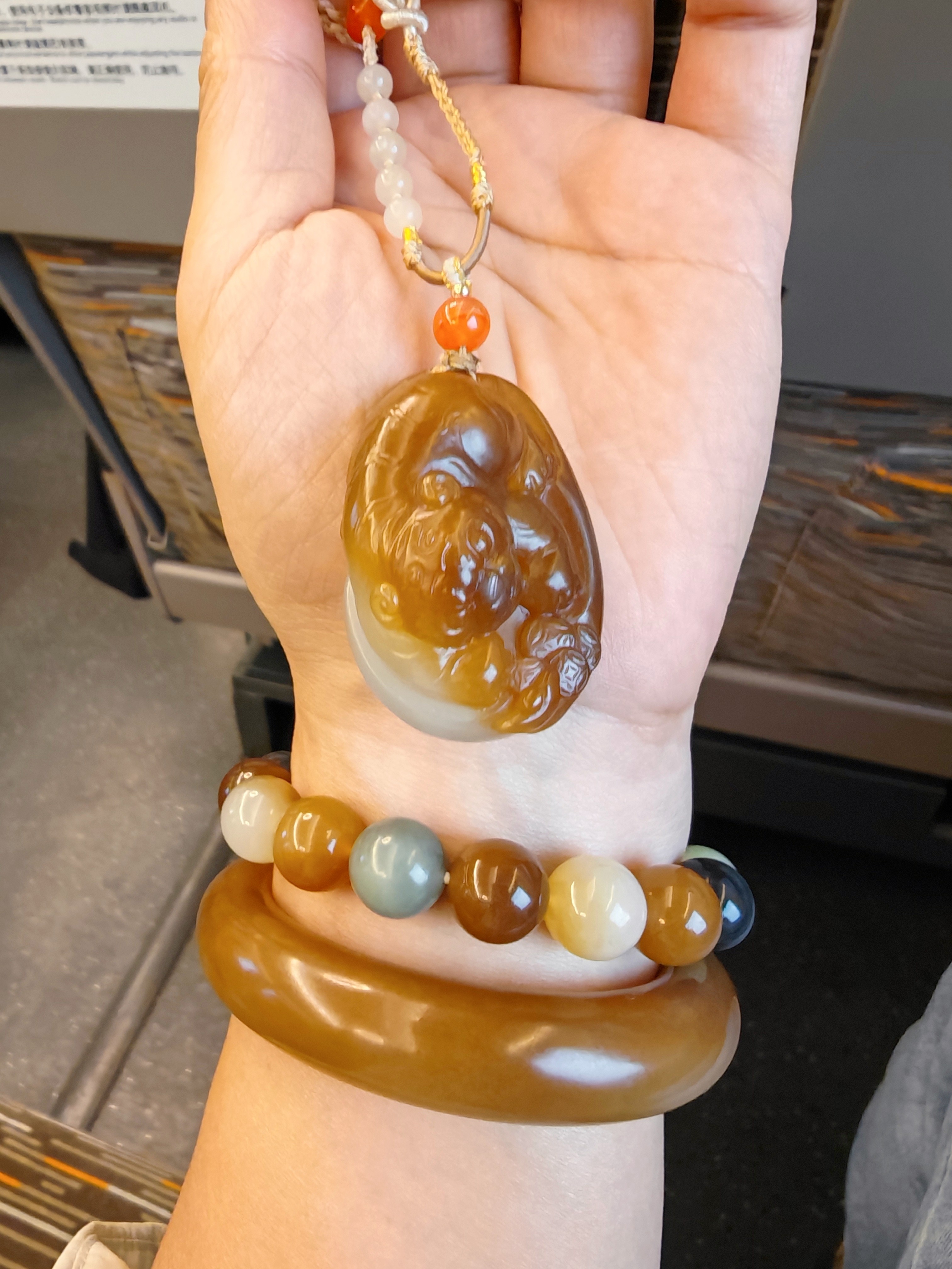 新疆和田玉且末金山糖白玉貔貅挂件男女款玉坠挂件