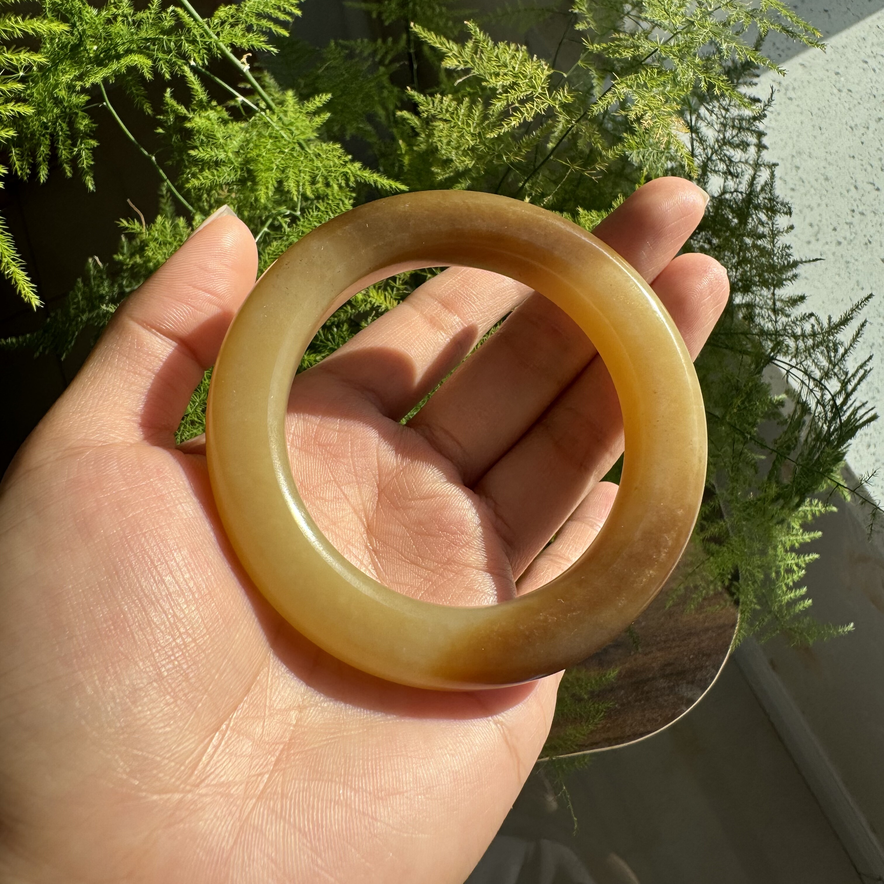 新疆和田玉且末天地糖手镯内径56mm油润细腻带证书