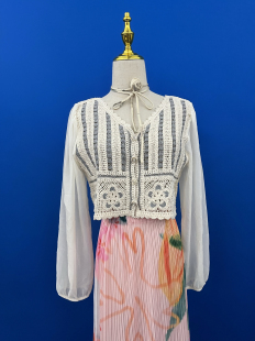 罩衫 高腰针织开衫 V领短款 北纬8度复古系宫廷风钩花镂空上衣女秋季