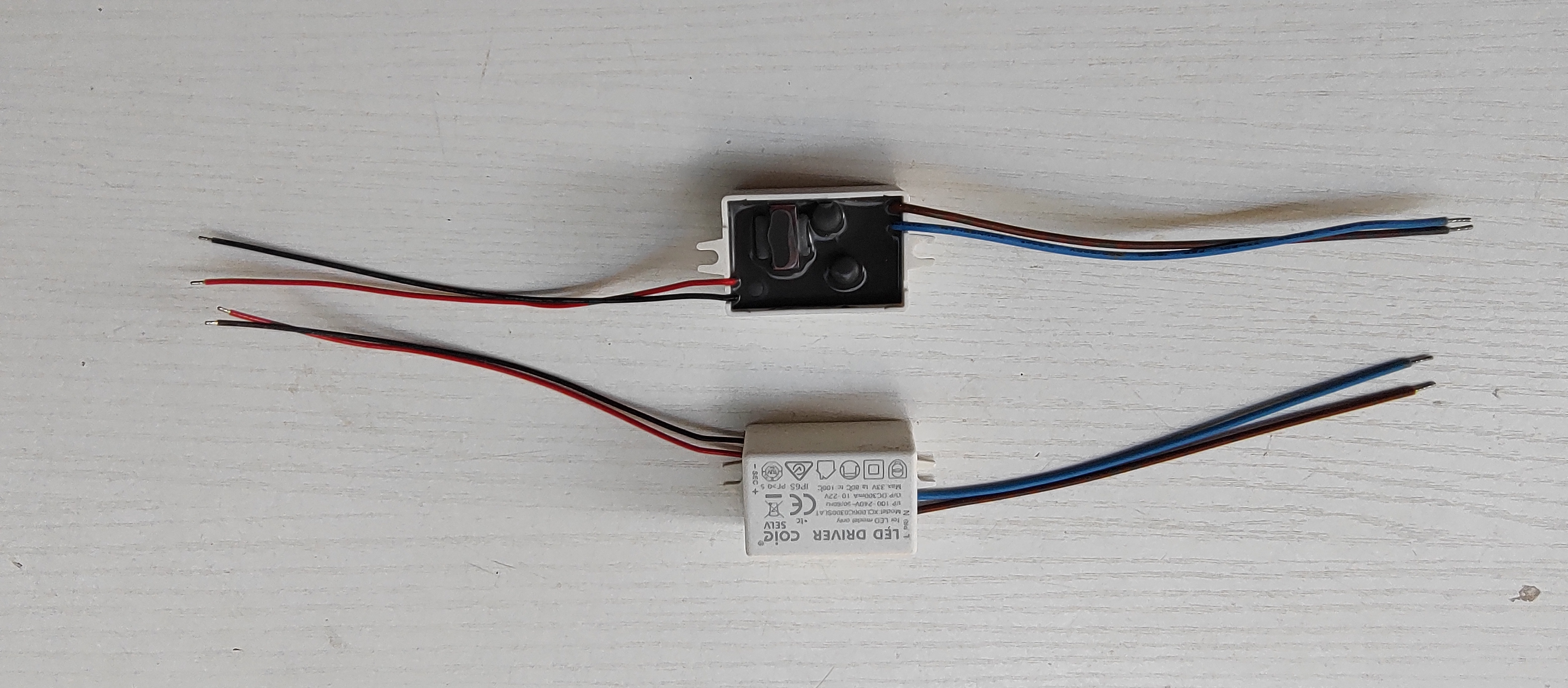 全新 COIE 出口 隔离型驱动电源  4-7W （10-22V DC  300mA）灌胶