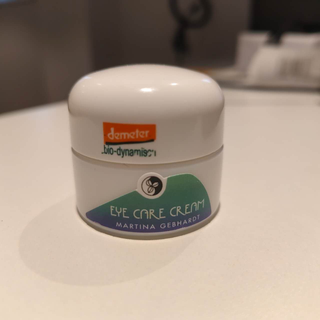 Martina德国美格本小瓷瓶牛油果眼霜去眼纹细纹小熨斗15ml,美容护肤/美体/精油,眼霜,淘宝优惠券,粉丝福利购,淘宝优惠卷