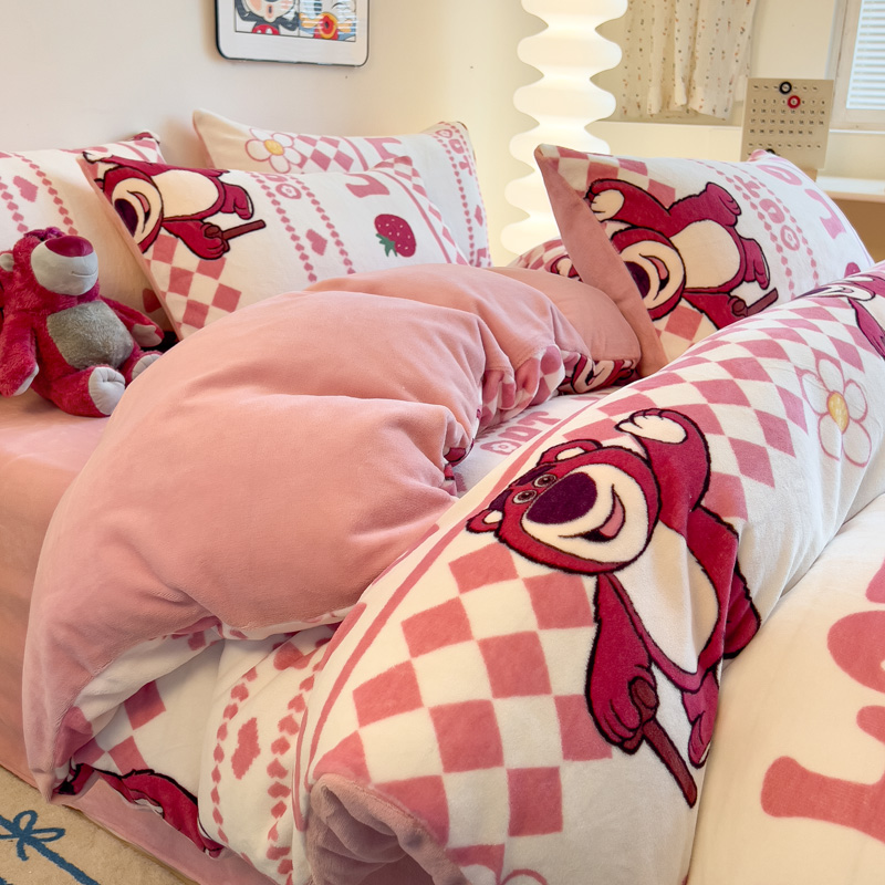 迪士尼草莓熊四件套牛奶绒床单被套儿童床品珊瑚绒学生床上三件套