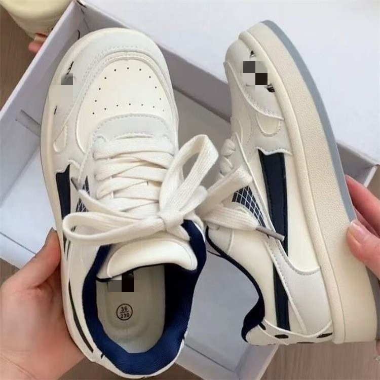 2025春秋季百搭休闲板鞋女小众厚底增高轻便学生小白鞋透气德训鞋