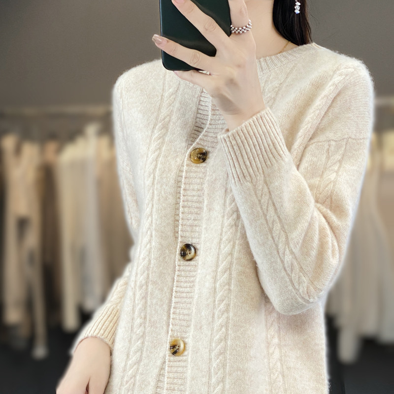 2024秋冬新款韩版复古麻花圆领宽松显瘦气质通勤纯色女士针织开衫