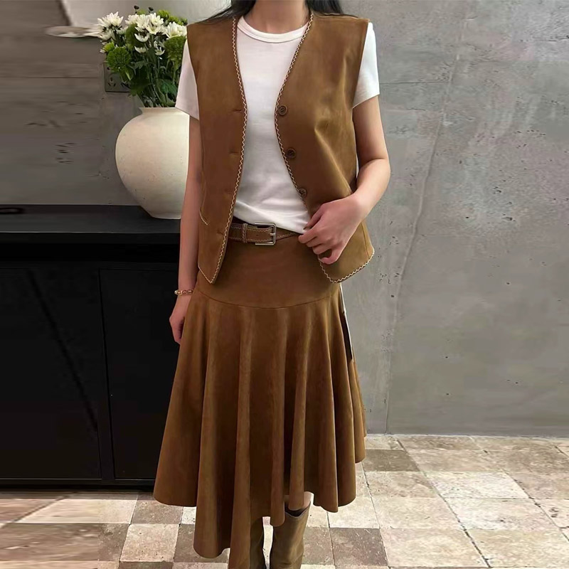 2025秋季新款美拉德麂皮绒马甲女时尚无袖外套配不规则半身裙套装