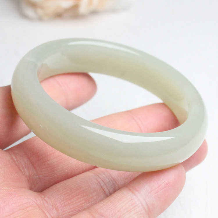 纯天然和田玉手镯58mm青海料青白玉手镯女款宽条玉镯泥鳅背平安镯