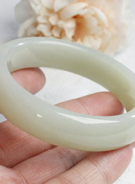 和田玉手镯油润玉镯子