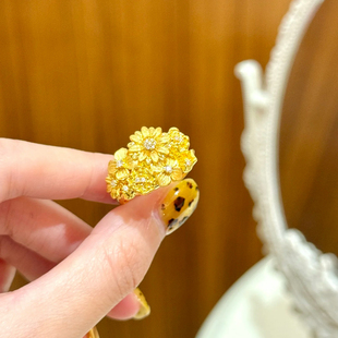 繁花似锦花朵戒指司凤同款婚嫁花朵三金五金订婚雏菊指环久不掉色