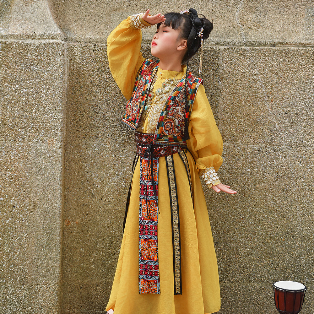 西域古国公主刺绣重工广西三月三演出服新疆云南贵州旅拍表演服饰