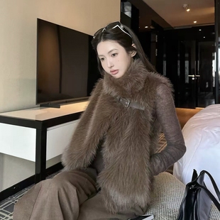 2026新款冬季加厚保暖机车扣仿狐狸毛马甲女外穿坎肩毛毛背心外套