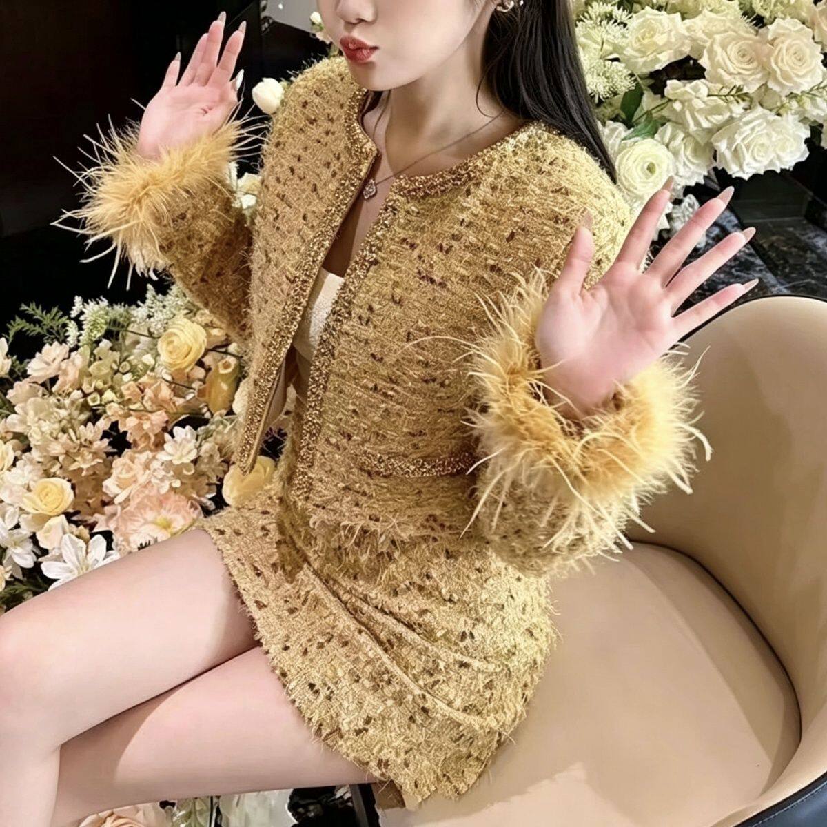 轻奢气质名媛小香风2026新款驼鸟毛毛袖棉衣外套半身裙两件套装女