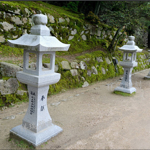 禅意石灯笼石雕户外日式庭院园林景观石材草坪灯仿古青石灯塔摆件