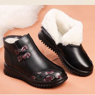 冬季妈妈鞋棉鞋真皮羊毛软底防滑中老年短靴加绒保暖老人奶奶女鞋