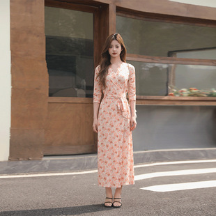 DVF2026夏季 显瘦裹身长裙碎花连衣裙PG V领开叉气质修身 欧美新品