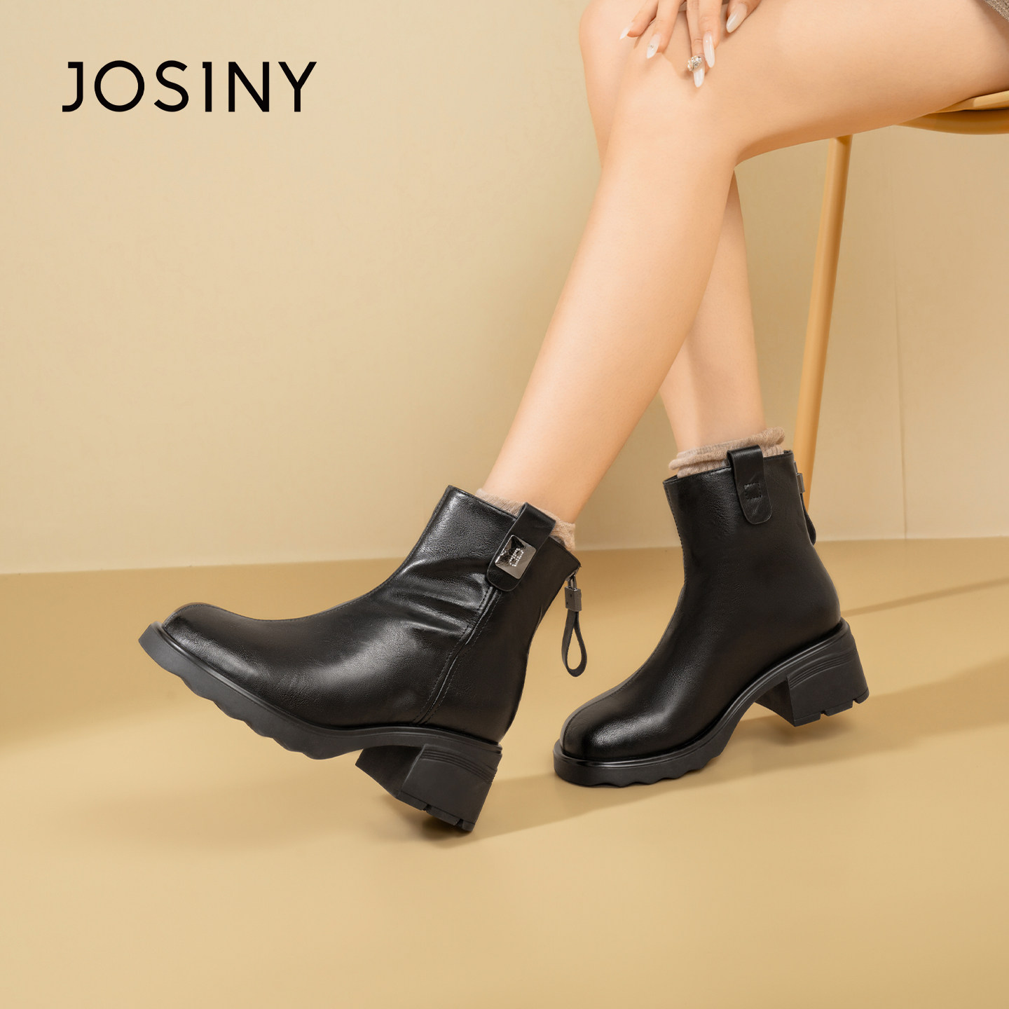 Josiny/卓诗尼25冬季黑色短靴女复古粗跟马丁靴英伦风百搭机车靴