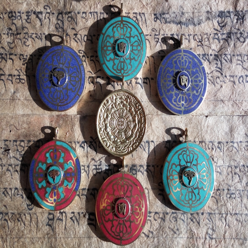 民族风饰品莲师文殊九宫八卦十二生肖本命年太岁黄铜镶嵌宝石吊坠