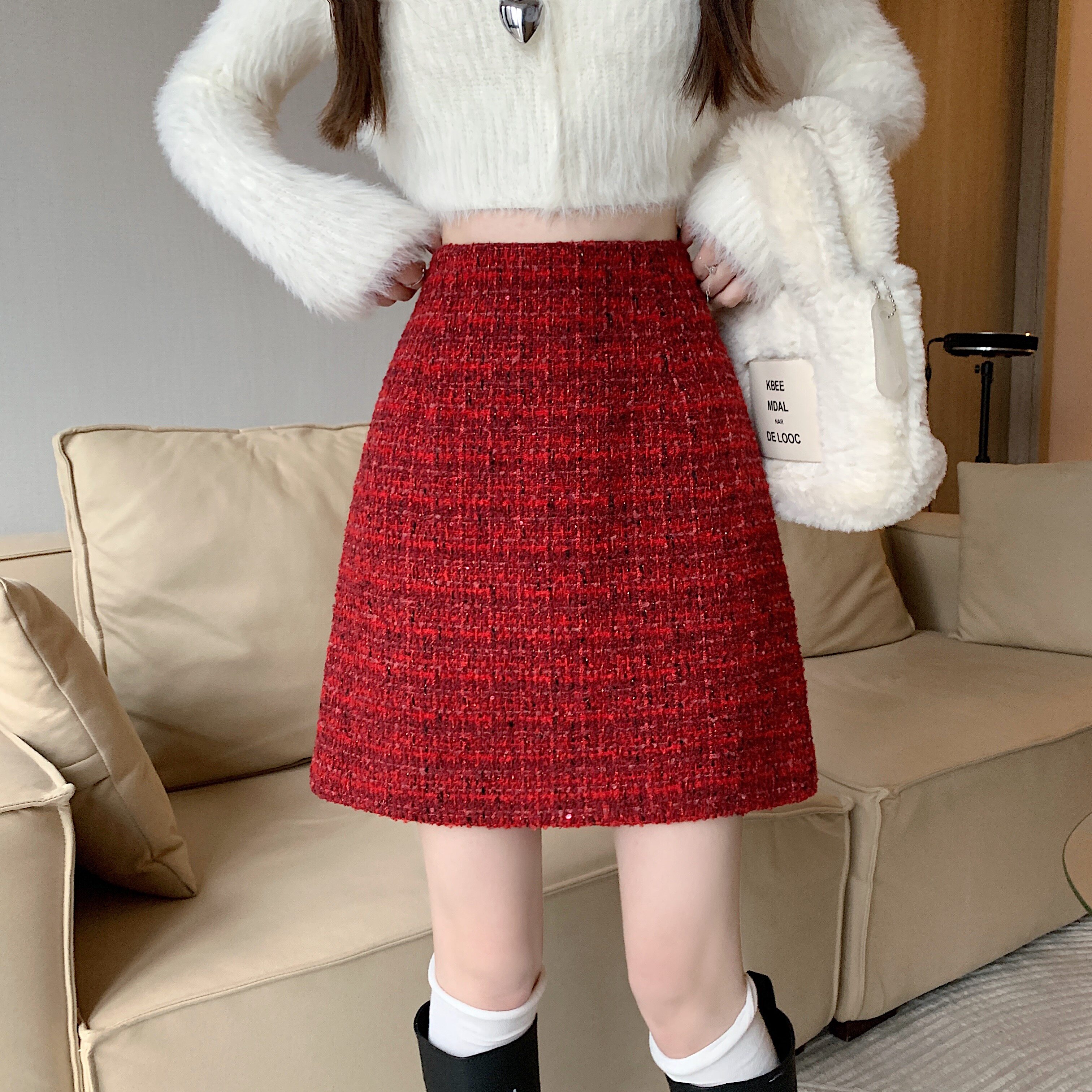 大码秋冬毛呢百搭显瘦短裙红色简约胖mm梨形身材小香风a字半身裙