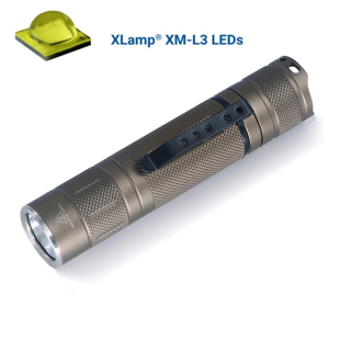 21700一体仓沙色直筒CREE L3灯珠6A恒流户外强光2200lm手电筒