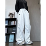 白灰色
