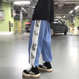蓝色