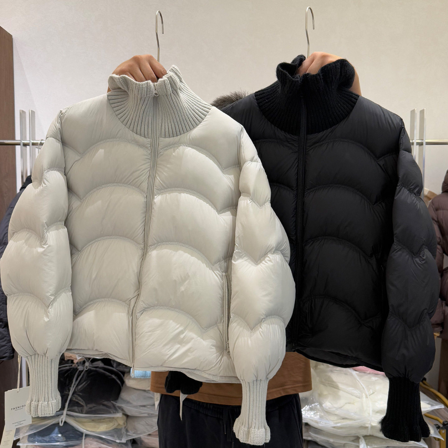 90白鸭绒新款针织拼接短款羽绒服