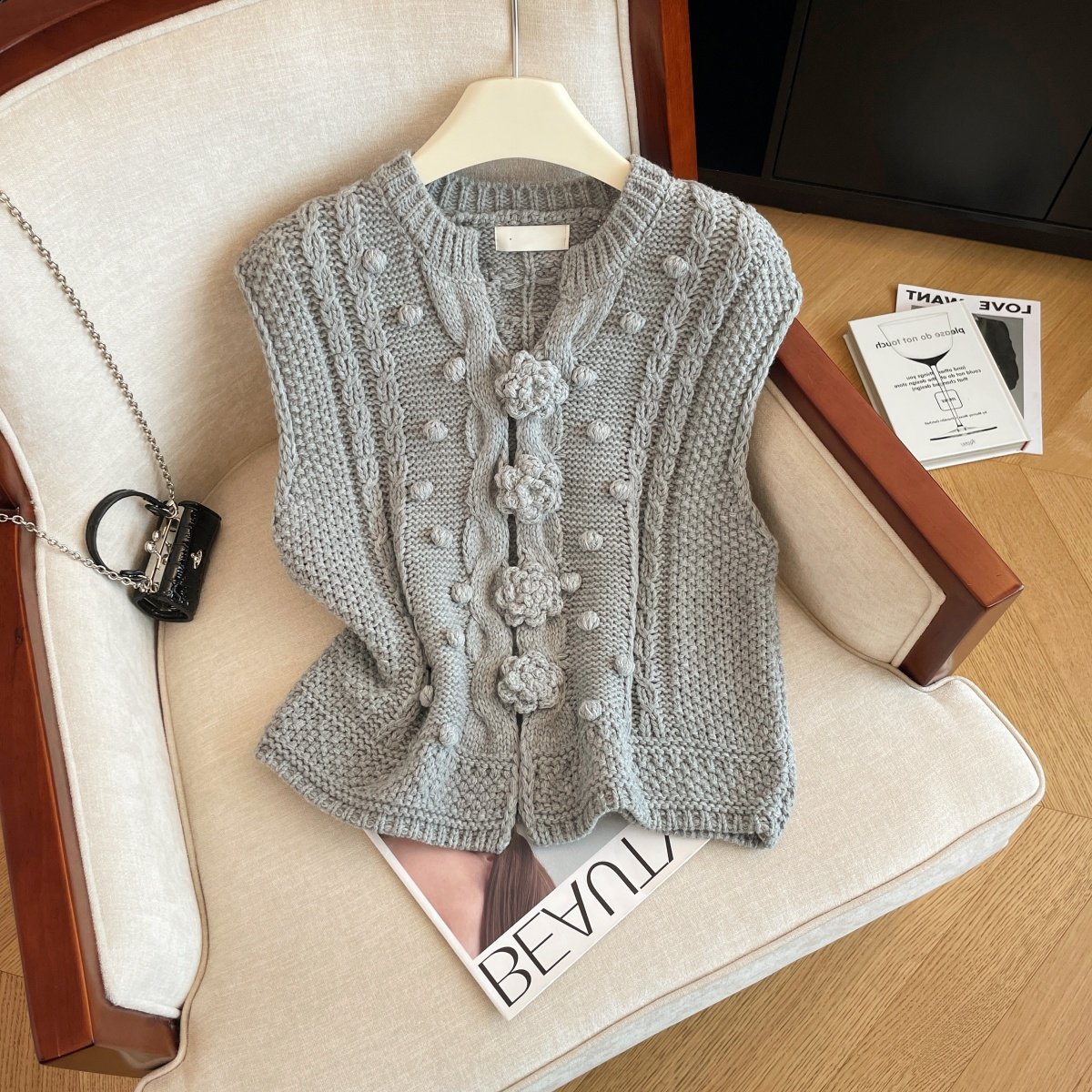 韩系早春季新款重工绣花叠穿马甲女百搭气质显瘦暗扣无袖洋气开衫,女装/女士精品,马夹,淘宝优惠券,粉丝福利购,淘宝优惠卷