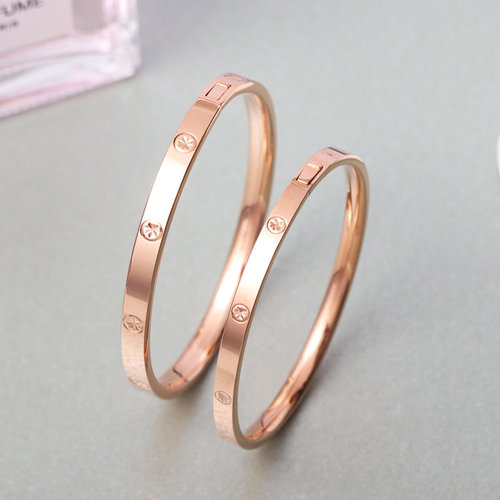 白金车花时尚百搭手镯