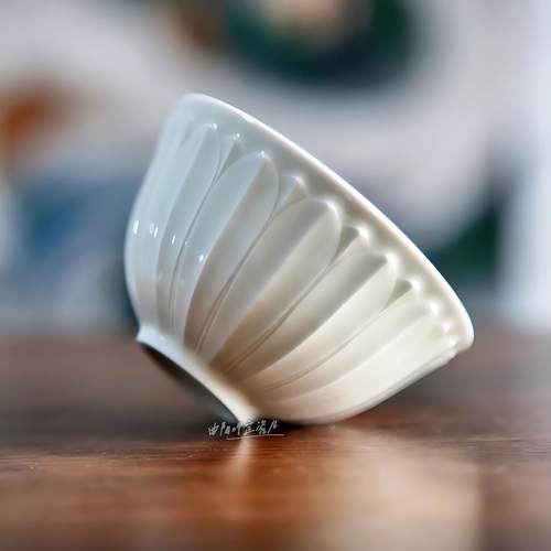 秋鸿定瓷茶具高温白瓷莲纹主人杯