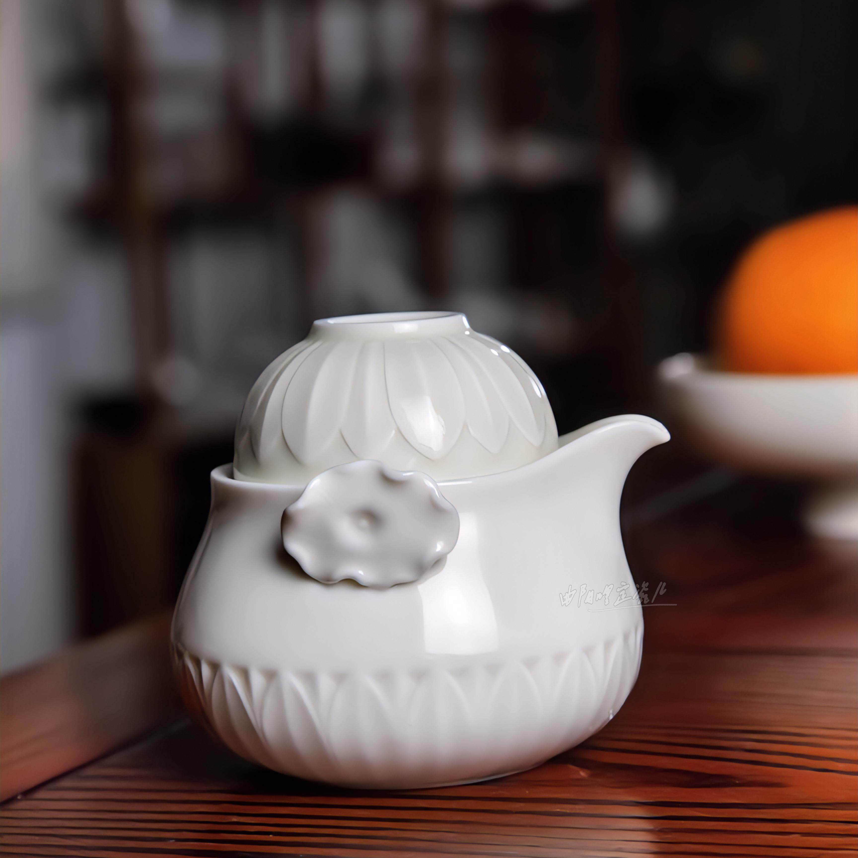 定瓷茶具定窑白瓷莲纹快客壶茶壶图片