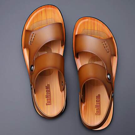 2026 New Summer Men Sandals Holiday Outdoor Leather Beach Sa