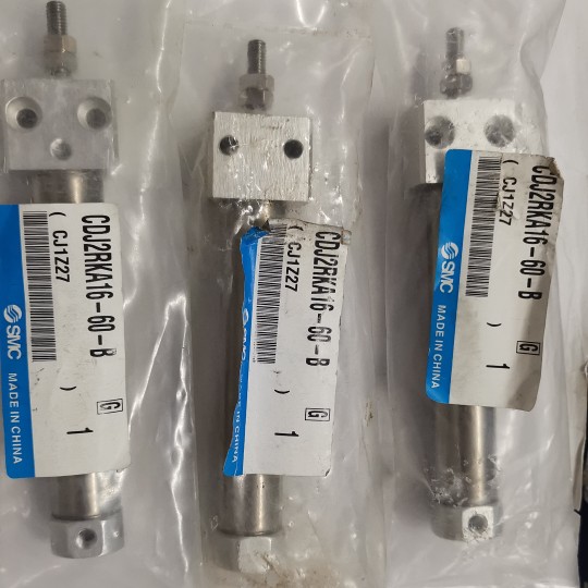 全新SMC  CDJ2RKA16-60-B迷你气缸，现货出售