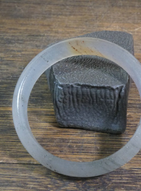 10033号 新疆克拉玛依金沙金丝玉手镯 内径61mm