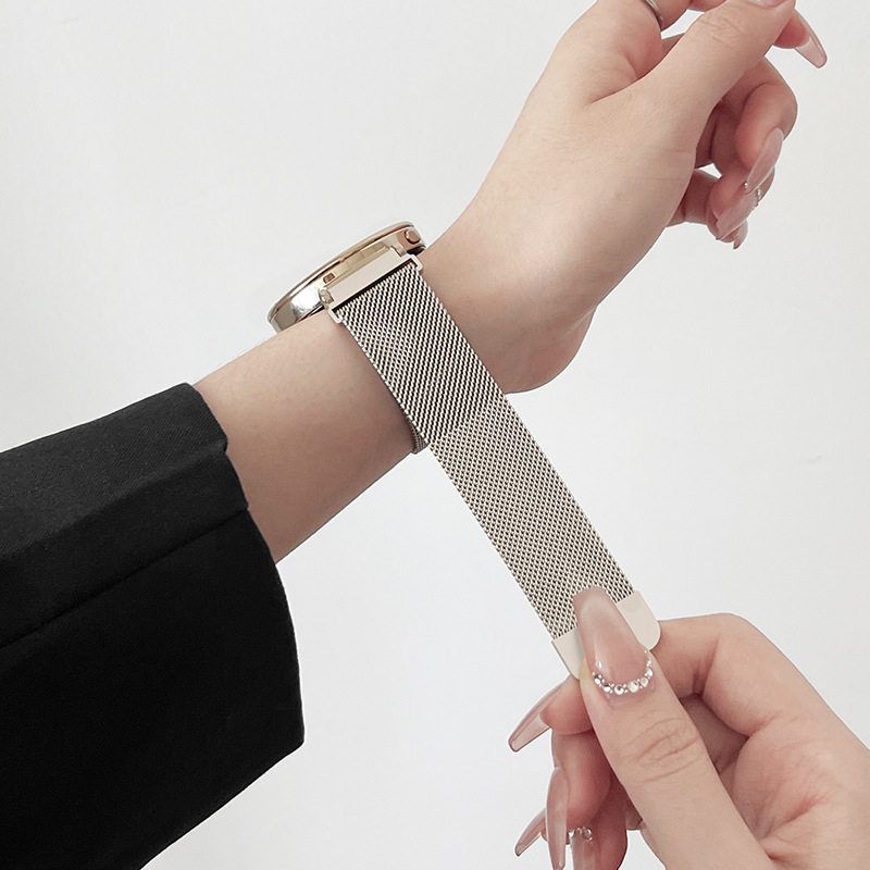 金属米兰gt4磁吸高级感时尚腕带