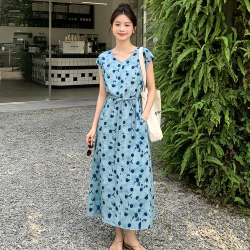 无袖棉绸波点连衣裙收腰显瘦女士2026新款夏季大码宽松印花长裙子