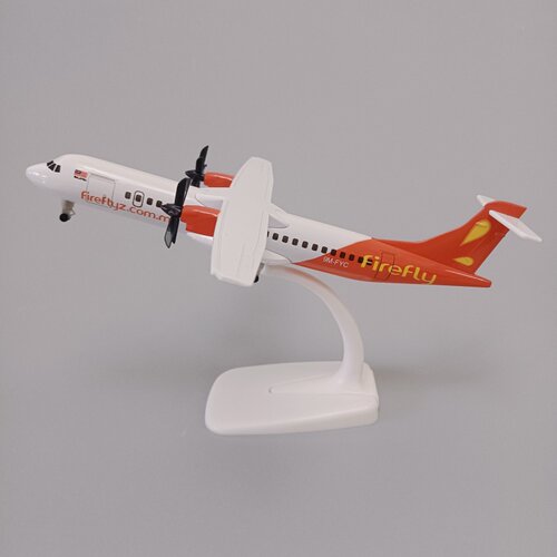 带轮子/螺旋桨20cm马来西亚航空飞萤FireFly ATR合金仿真飞机模型